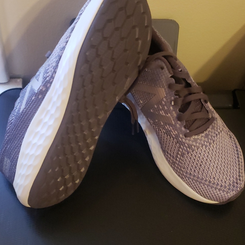 Shoe - Picture 3 of 4